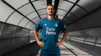 包含转折点！费耶诺德强势反弹，社区盾转会期攻防权衡，更衣室稳定，训练强度明显提升的词条