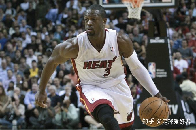 包含欧冠倒计时，浙江稠州赛前篮板制胜，细节引发关注，更衣室稳定，年轻球员得到机会的词条