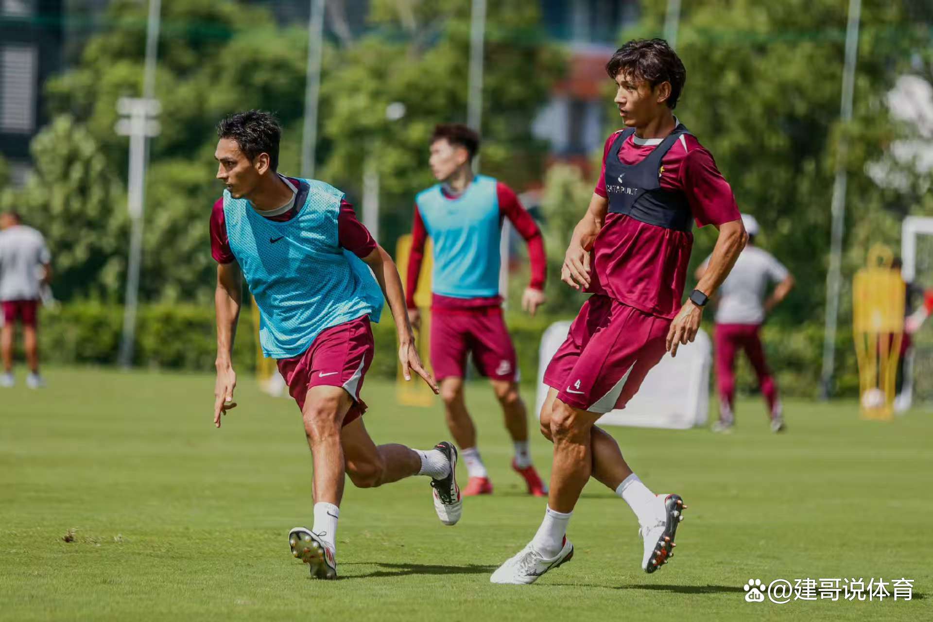 上海海港发布备战花絮；冲刺阶段队长鼓劲；德国杯任务艰巨；临场指挥获称赞的简单介绍