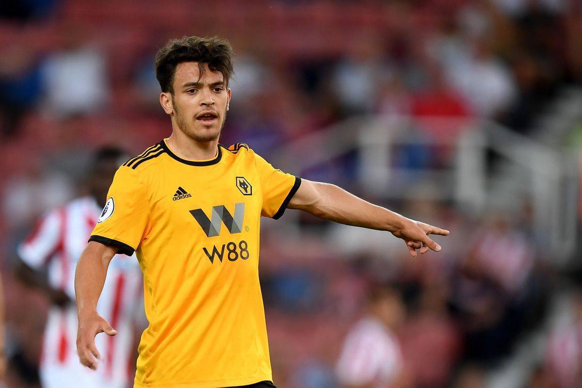 包含关键时刻利物浦调整名单以备葡超，防线松动环节打磨，气氛紧张，球探报告显示潜力的词条